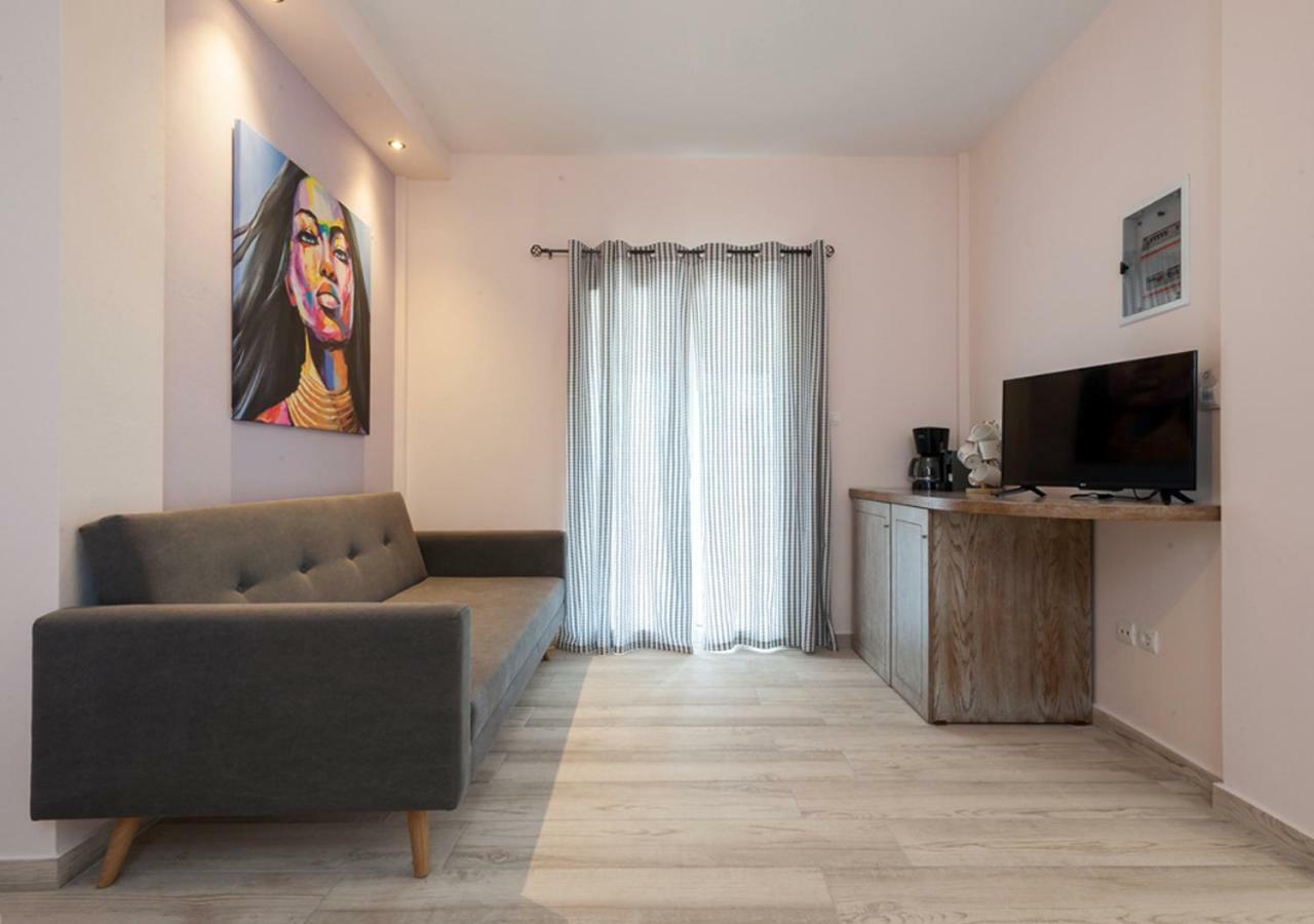Iliovasilema Aparthotel Плати Екстериор снимка