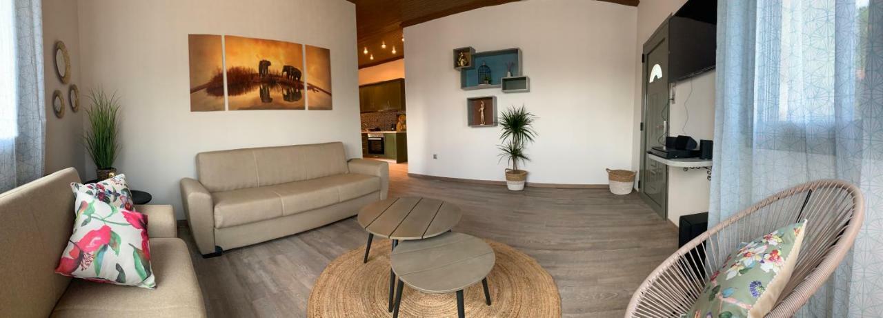 Iliovasilema Aparthotel Плати Екстериор снимка